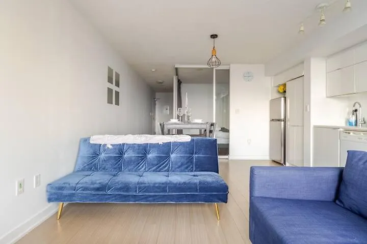 Apartamento Luxurious Condo With A Lake View Toronto Canadá